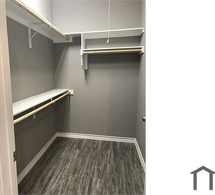3rd image of 1014 Ware Blvd #602