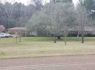 20 Dearfield Rd, Jackson, MS 39272
