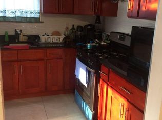 5837 71st St FL 2ND, Maspeth, NY 11378