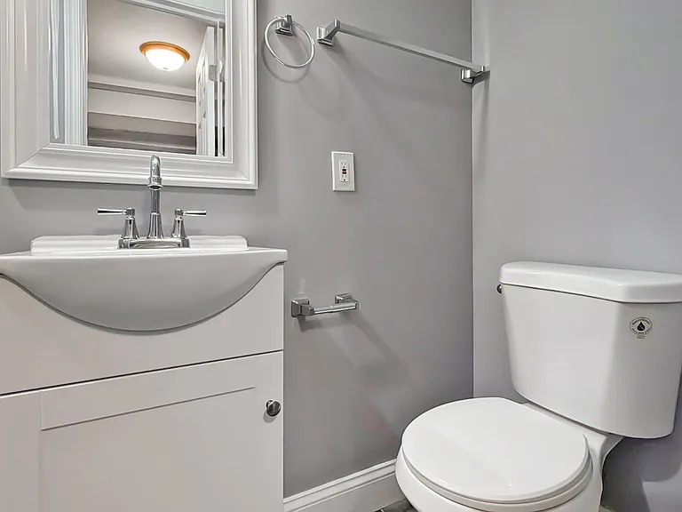2428 Brentwood Ave — Photo 5