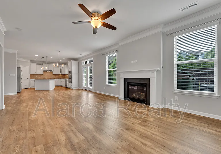 7419 Canova Ln — Photo 3