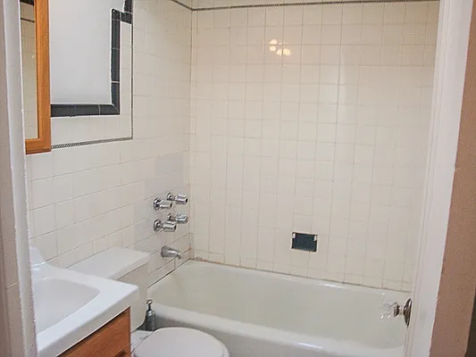 Rented by Twyford Real Estate | media 6