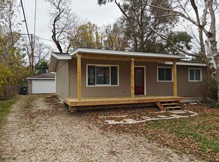 4701 Prairie Ave, McHenry, IL 60050