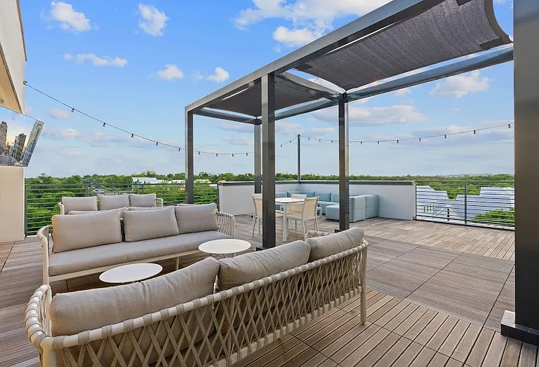 Sky Lounge
