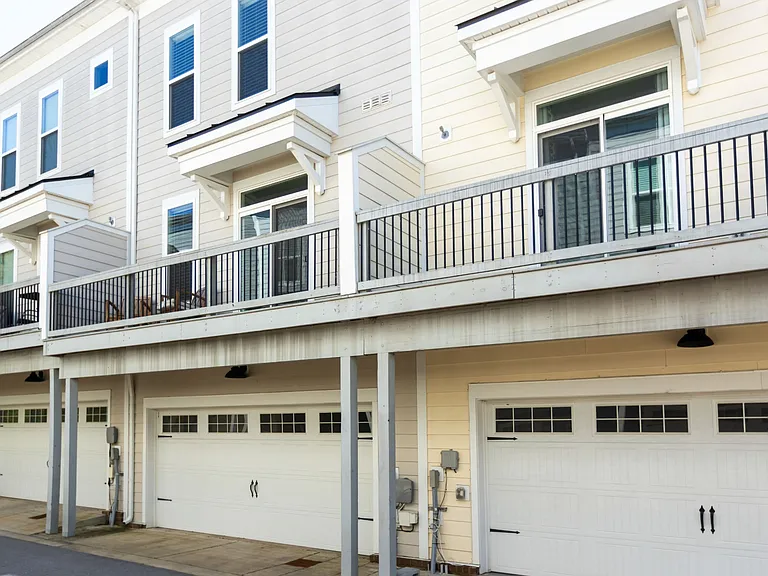 305 Kara Ln — Photo 26
