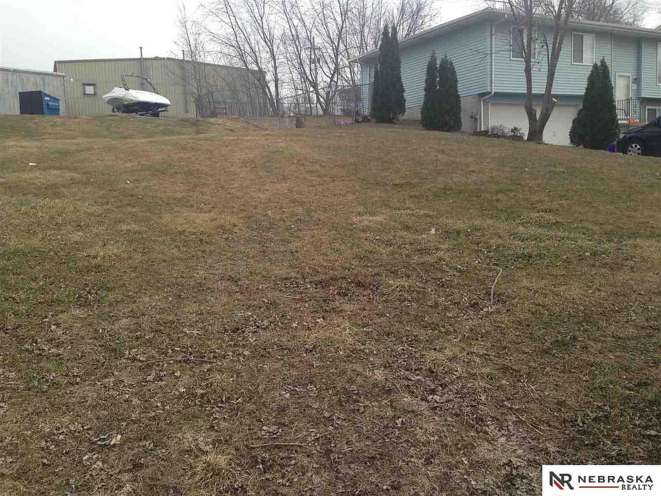 1st image of 815 Evergreen Ave