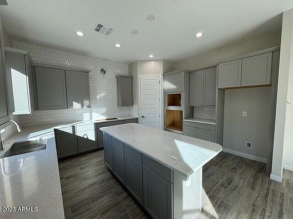 3rd image of 17438 N 51ST Street