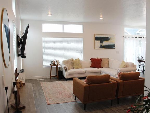 4th image of 324 N 380 W Unit 12