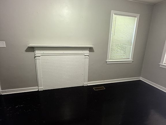 2nd image of 332 Woodward Rd
