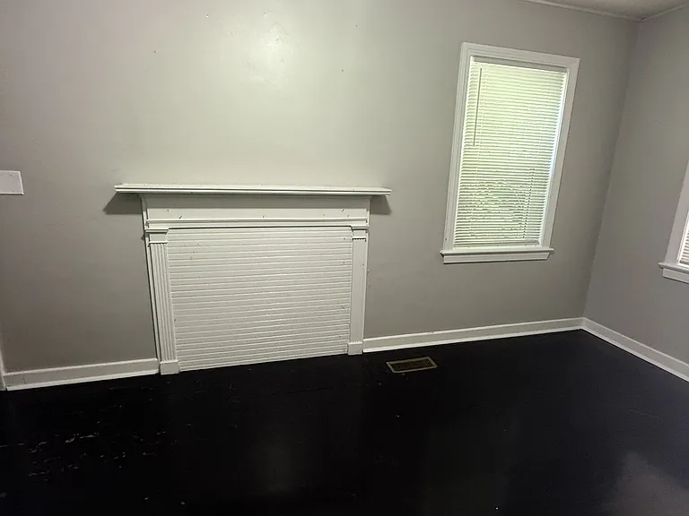 332 Woodward Rd — Photo 2