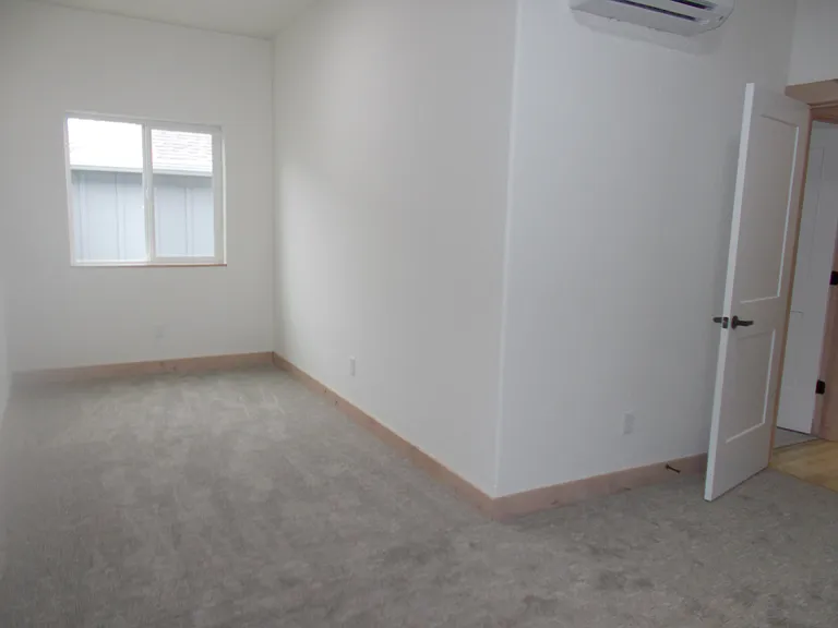1186 Edington Ave — Photo 5