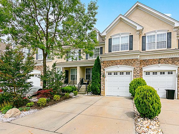 3rd image of 123 Brookfield Dr
