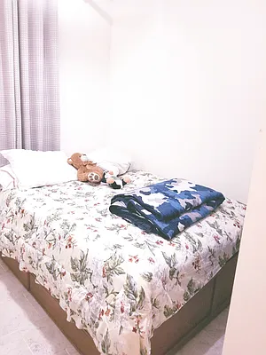 Rented by Allen Harris, LREB | media 17