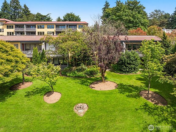 4th image of 11626 100th Avenue NE #C116
