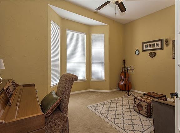 5th image of 8609 Forsythia Dr