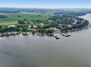 2946 Waubesa Ave, Madison, WI 53711