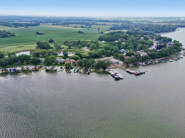 2946 Waubesa Ave, Madison, WI 53711
