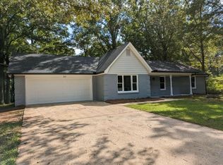 10 Woodbine Dr, Cartersville, GA 30120