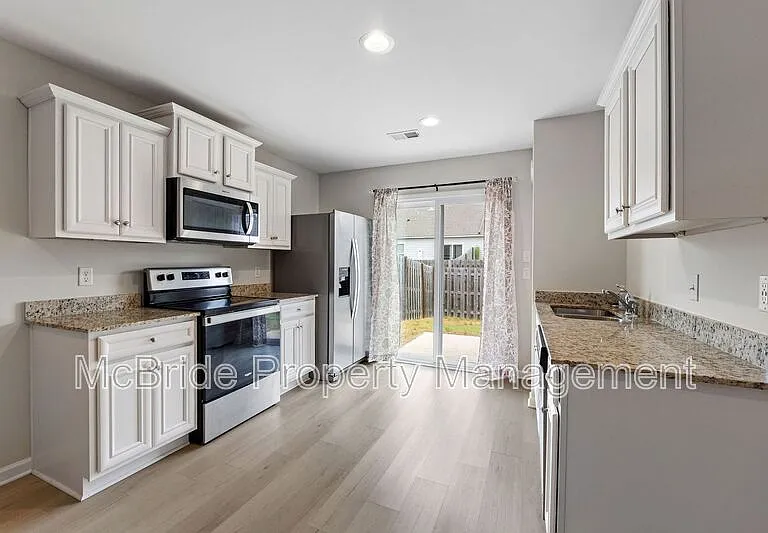 959 Madrid Ct — Photo 7