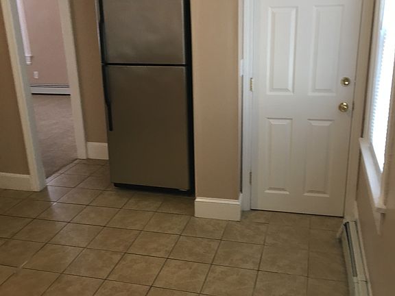 5th image of 156 Ford St #1