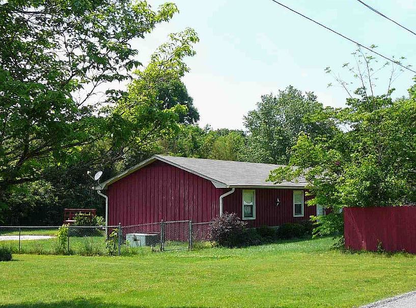 2nd image of 108 Lewis Dr