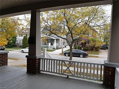2nd image of 1290 Two Glads Ave
