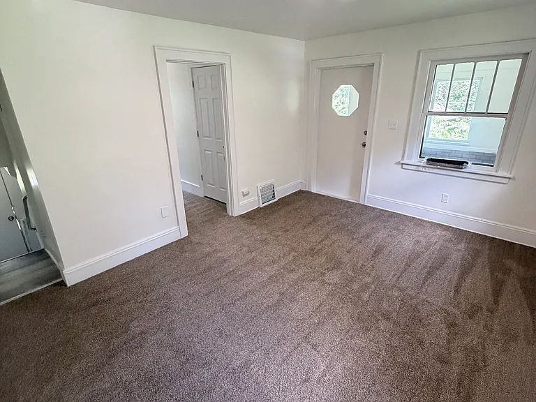 2250 Bellfield Ave — Photo 2