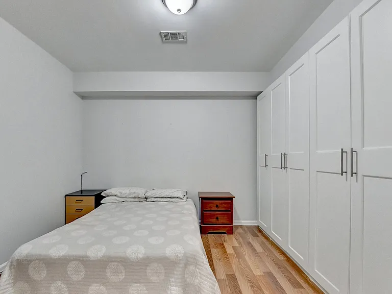 1014 Reap Ln — Photo 6