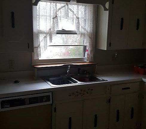 4th image of 76 Ethan Ave