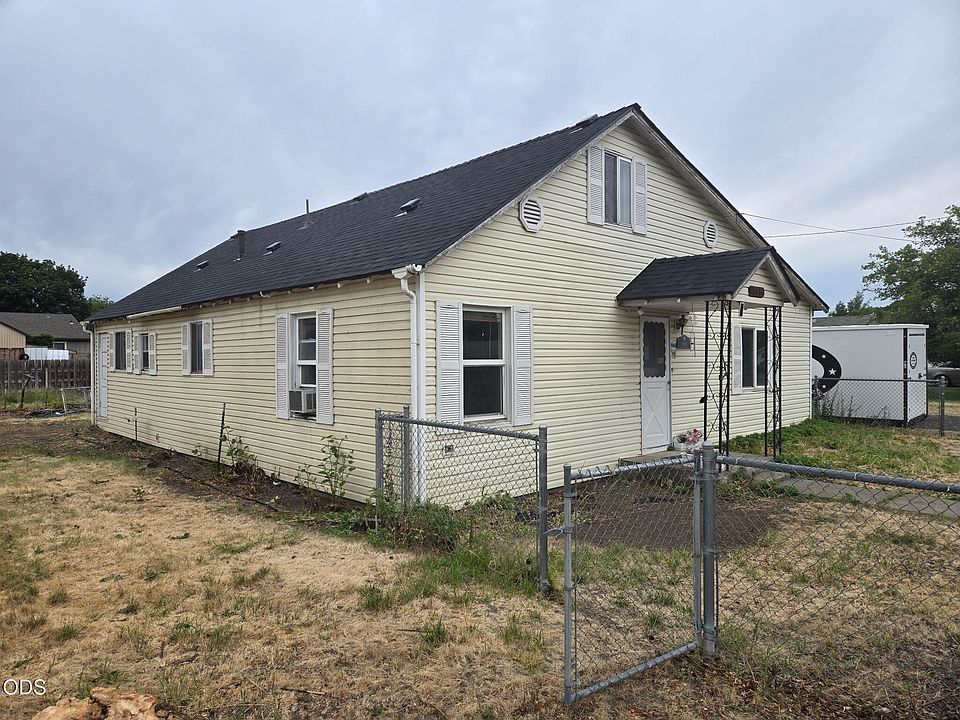 1st image of 386 S Main St