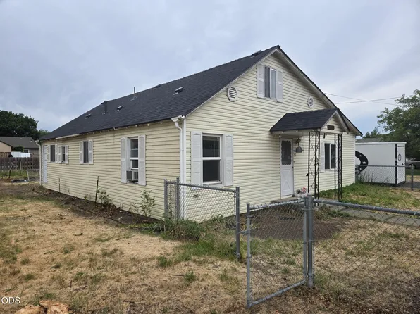 386 S Main St, Prineville, OR 97754