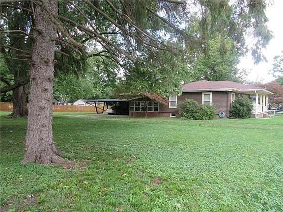 5th image of 311 Dunn Ave