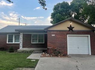615 Anita Dr, Haysville, KS 67060