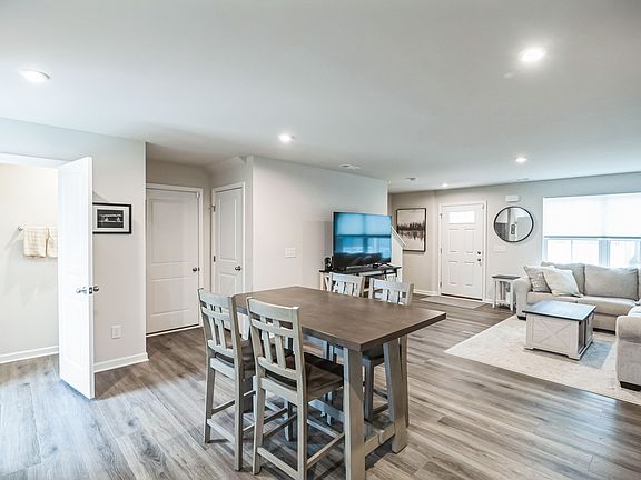 3rd image of 3013 Sapgate Ln