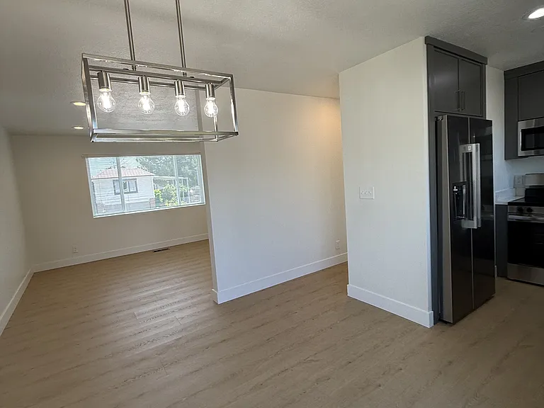 1838 W New York Dr — Photo 7