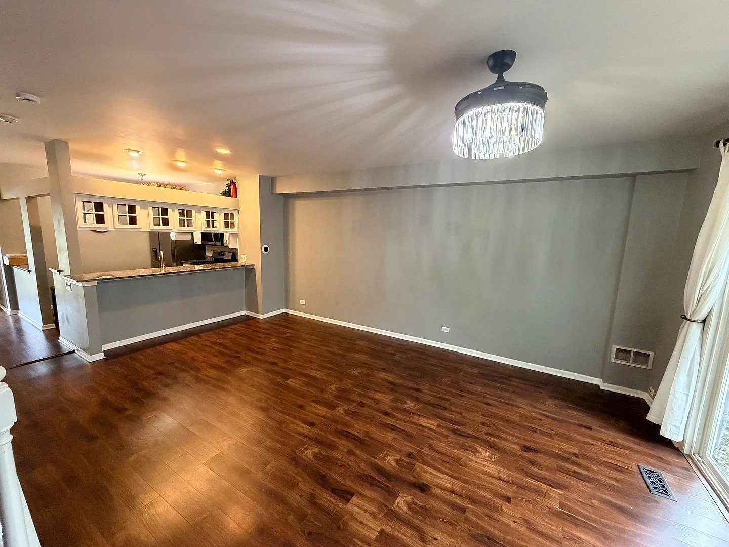 2 bed, 1.5 bath, 1216 sqft, $2,400 — Photo 4