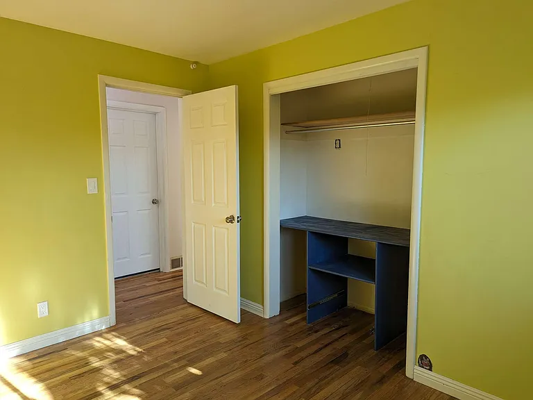244 N 800 E — Photo 16