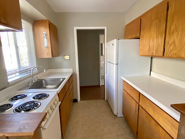 328 Hanover Ave #17 — Photo 2