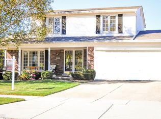 31353 Acton Dr, Warren, MI