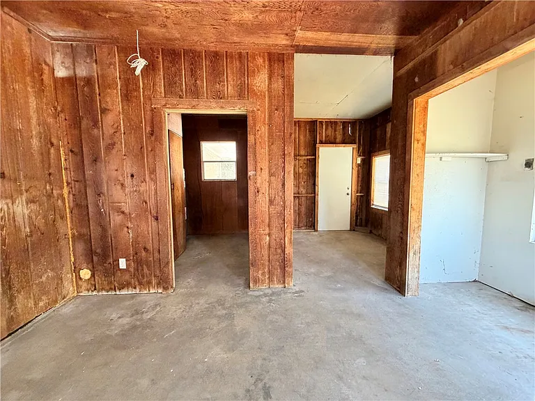 11150 Up River Rd — Photo 37