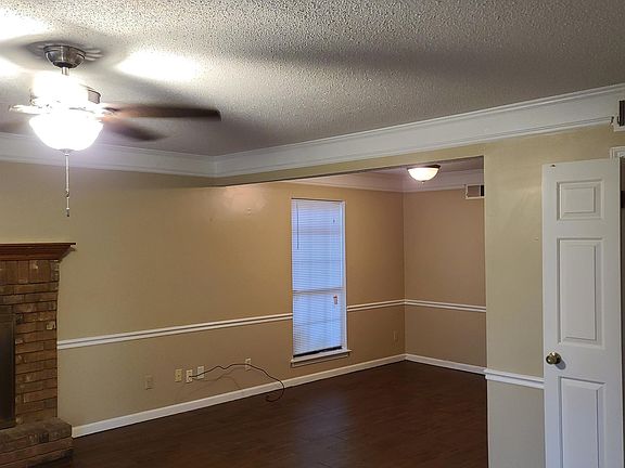 4th image of 5856 Jardin Pl