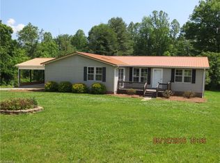 1070 Maggies Rd, Westfield, NC 27053
