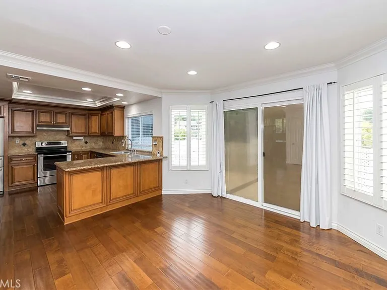 424 Sand Cyn — Photo 20