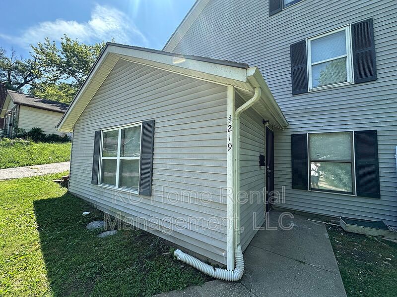 1st image of 4219 E 60th Ter