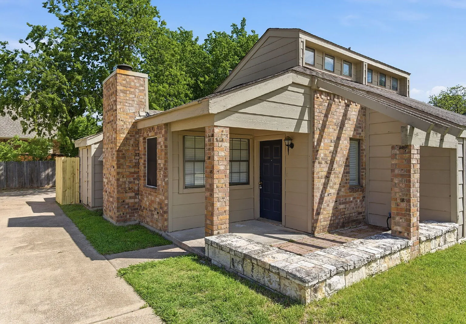 2 bed, 1.0 bath, 986 sqft, $1,545 — Photo 3