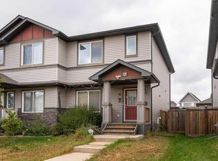 556 Secord Blvd NW, Edmonton, AB T5T 7B8