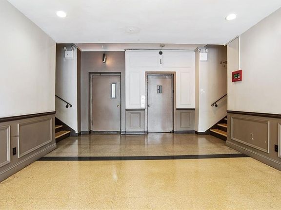 4th image of 440 Warburton Ave APT 3B