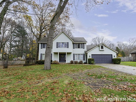 3rd image of 2259 Woodlark Dr