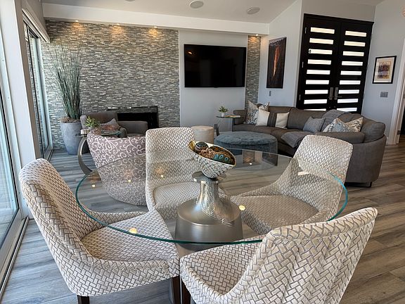 Great Room Dining Area