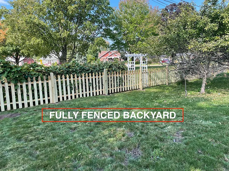8743 Leslie Dr — Photo 35